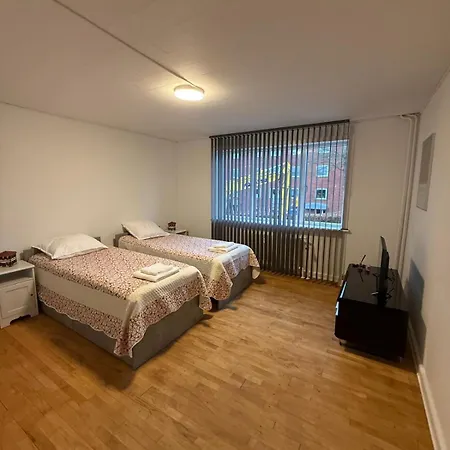 Bed & Breakfast Private Rooms-shared Kitchen&bathroom- No Host On Site