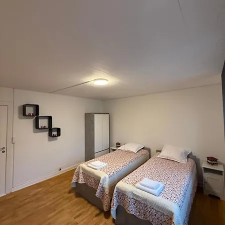 Private Rooms-shared Kitchen&bathroom- No Host On Site Bed & Breakfast Esbjerg