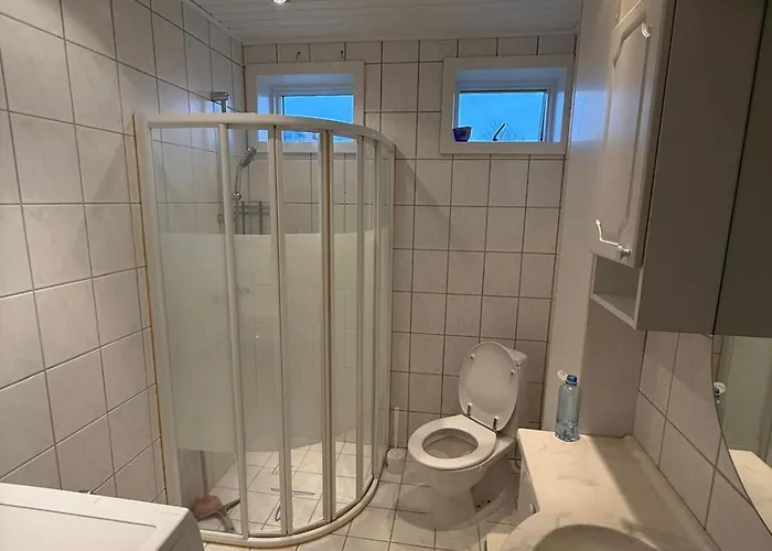 Private Rooms-shared Kitchen&bathroom- No Host On Site *