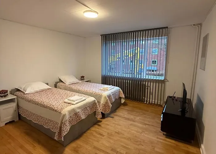 Bed & Breakfast Private Rooms-shared Kitchen&bathroom- No Host On Site